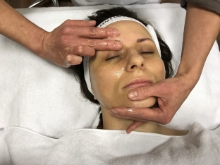 pyat-shagov-k-vozvrashcheniyu-molodosti-effektivnoe-omolozhenie-s-preparatami-aspetsialist-ot-purl-s